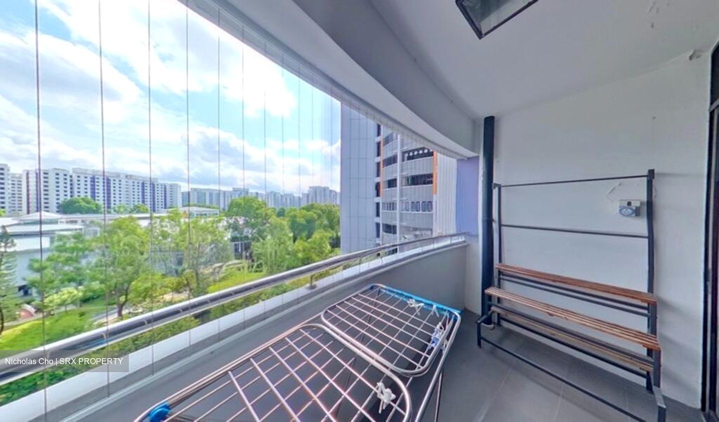 Blk 671A Jurong West Street 65 (Jurong West), HDB Executive #504080791